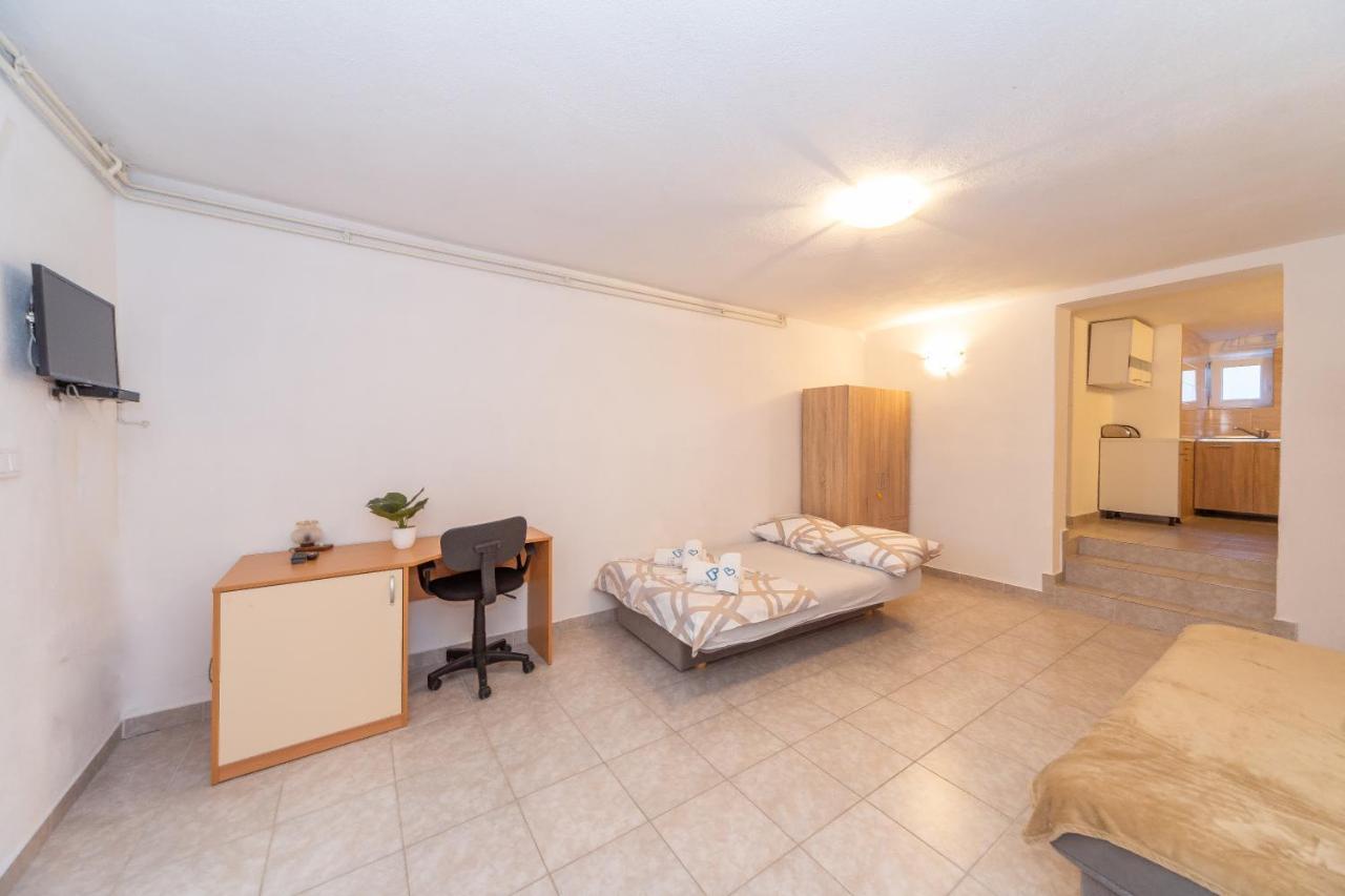 Apartmani Dada Biograd Na Moru Exterior photo
