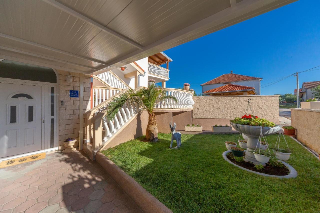 Apartmani Dada Biograd Na Moru Exterior photo