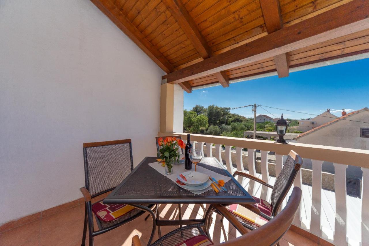 Apartmani Dada Biograd Na Moru Exterior photo