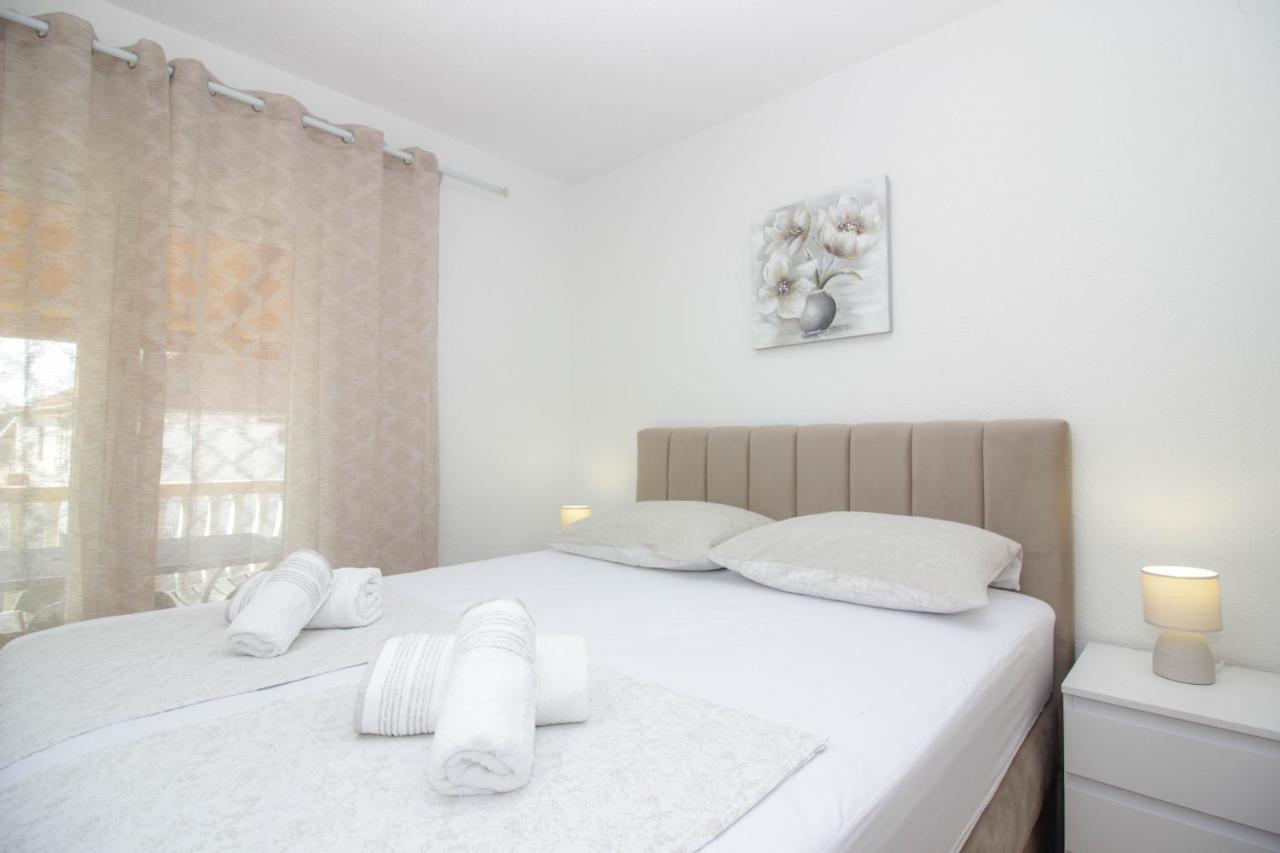 Apartmani Dada Biograd Na Moru Exterior photo