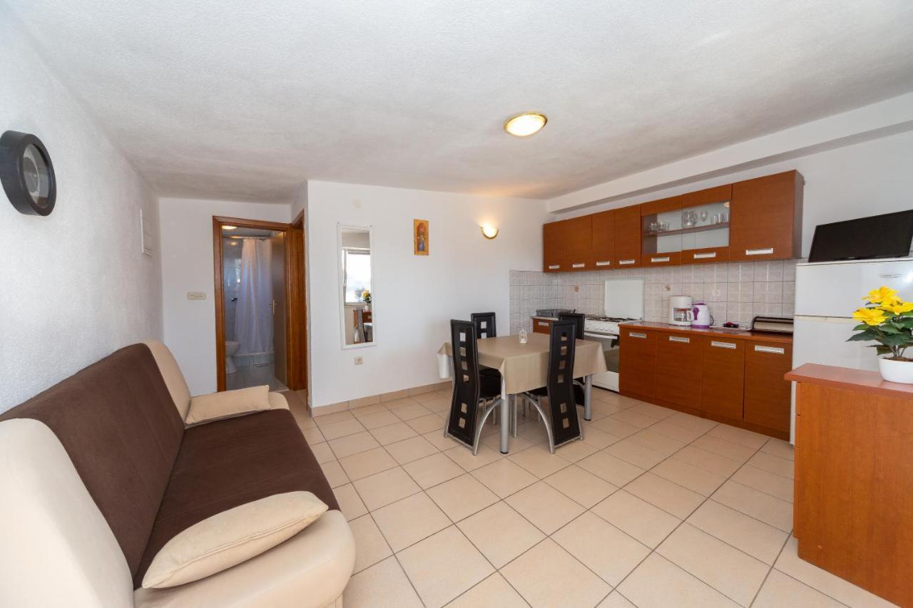 Apartmani Dada Biograd Na Moru Exterior photo